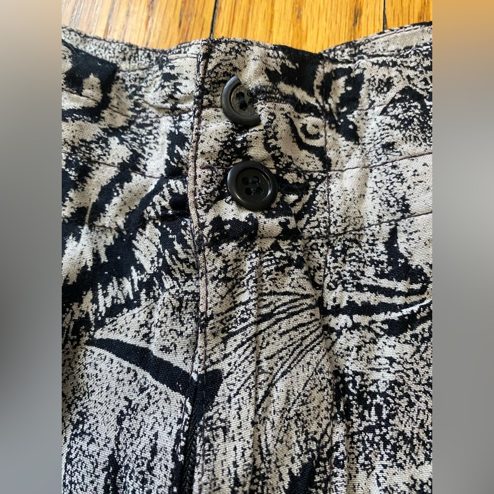 Vintage Goouch: Fun tiger shorts!🐅 - Picture 3 of 7